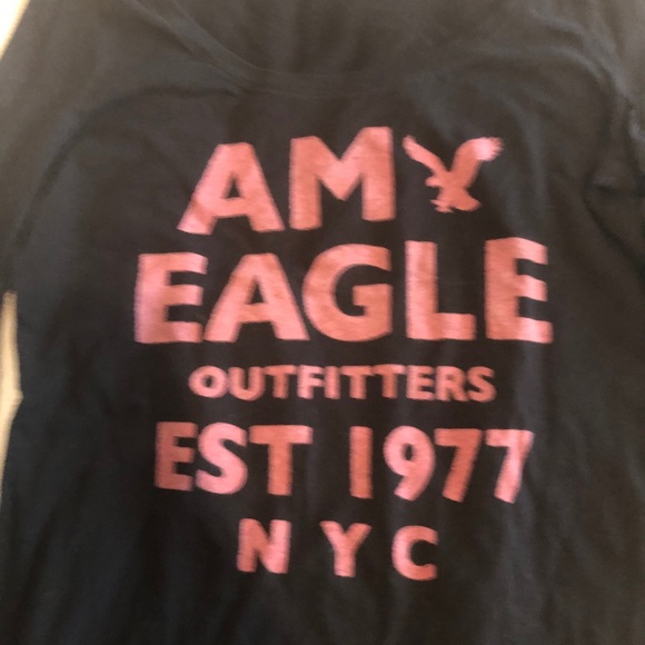 American Eagle 🦅 Long Sleeve Graphic T-shirt - Picture 3 of 7